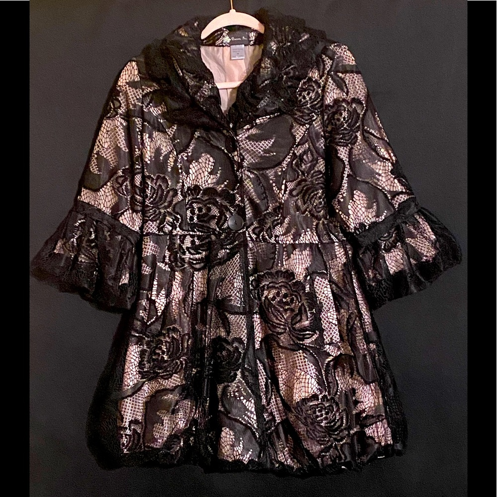 BEAUTIFUL FORMAL JACKET BY DAMEE INC SIZE MEDIUM